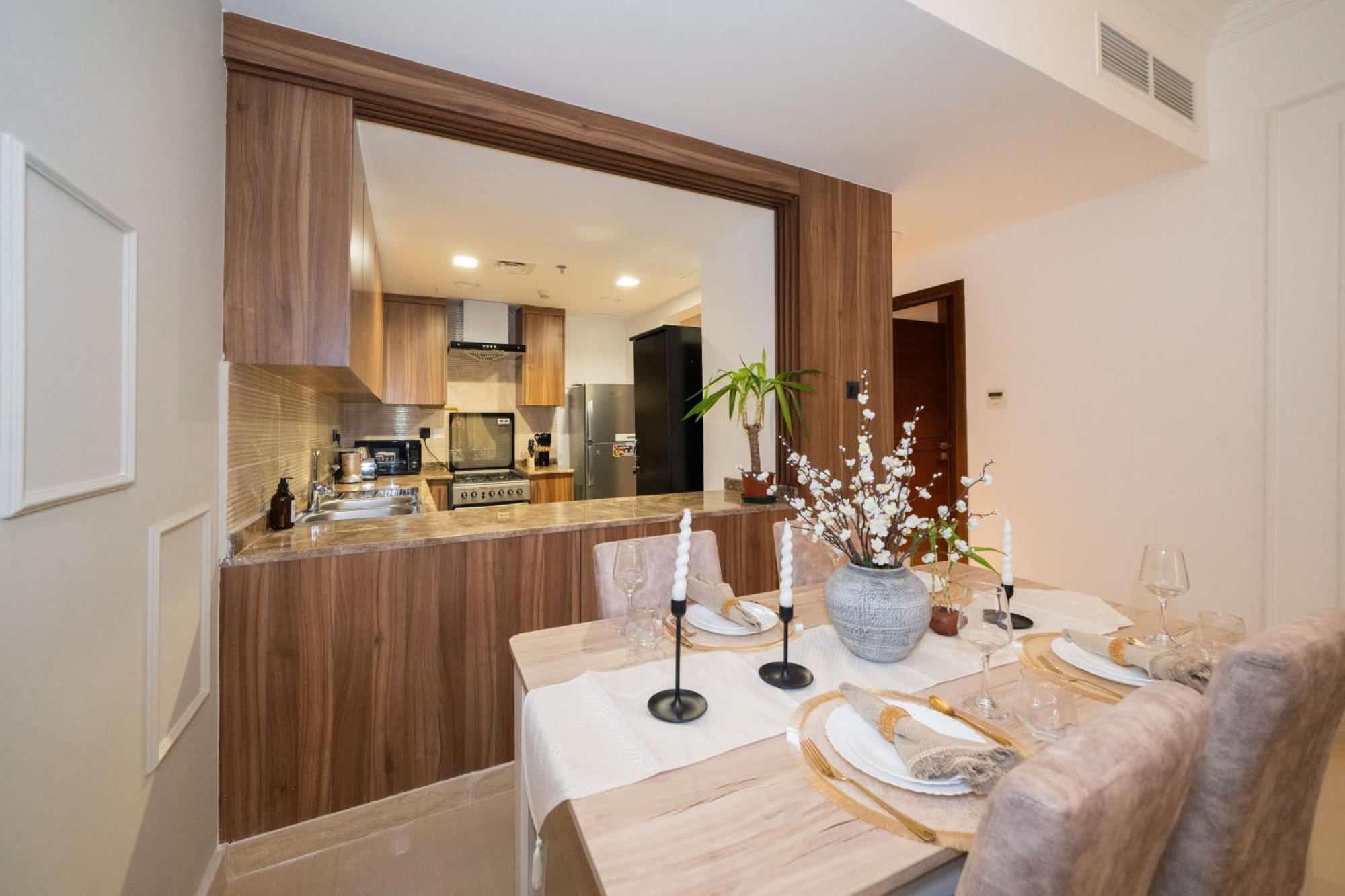 Luxe Spacious 1 Bedroom Apartment Dubai
