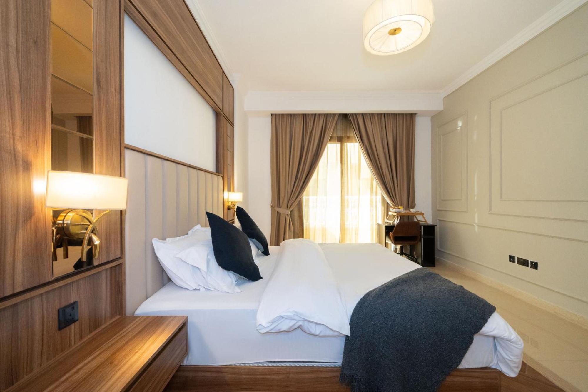 Luxe Spacious 1 Bedroom * Dubai